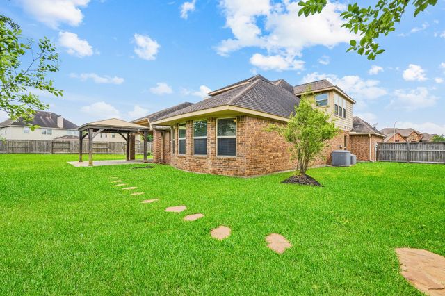 2411 Linden Bluff Court, Sugar Land, TX 77479