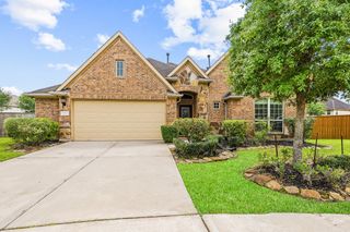 2411 Linden Bluff Court, Sugar Land, TX 77479