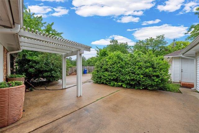 3301 Loma Vista Drive, Waco, TX 76708