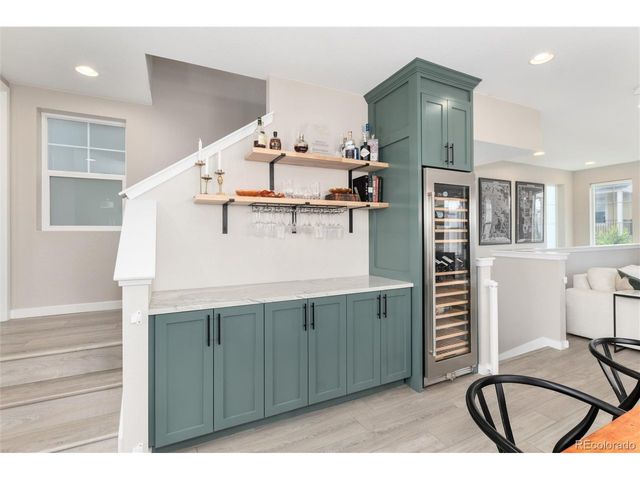 8945 Ramblestone St, Highlands Ranch, CO 80129