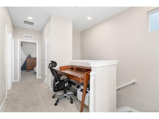 8945 Ramblestone St, Highlands Ranch, CO 80129