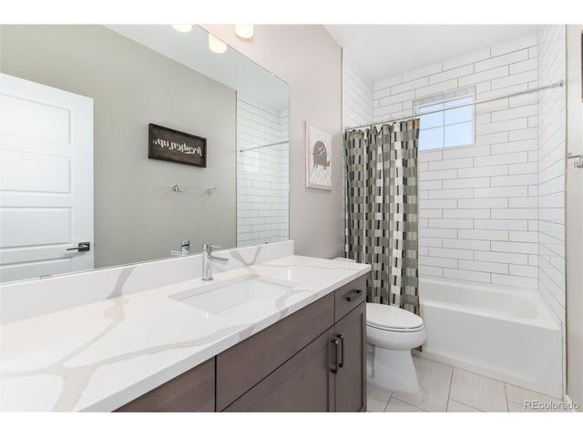 8945 Ramblestone St, Highlands Ranch, CO 80129