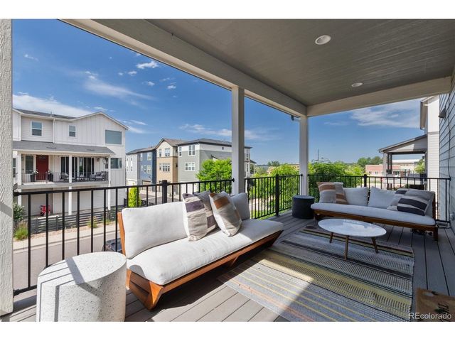 8945 Ramblestone St, Highlands Ranch, CO 80129