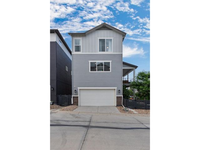 8945 Ramblestone St, Highlands Ranch, CO 80129