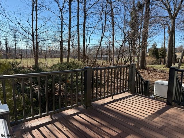 113 Crest Dr, Berkeley Heights Twp., NJ 07922