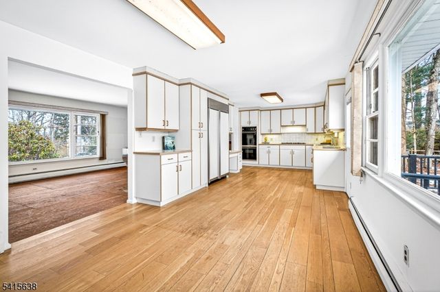 113 Crest Dr, Berkeley Heights Twp., NJ 07922