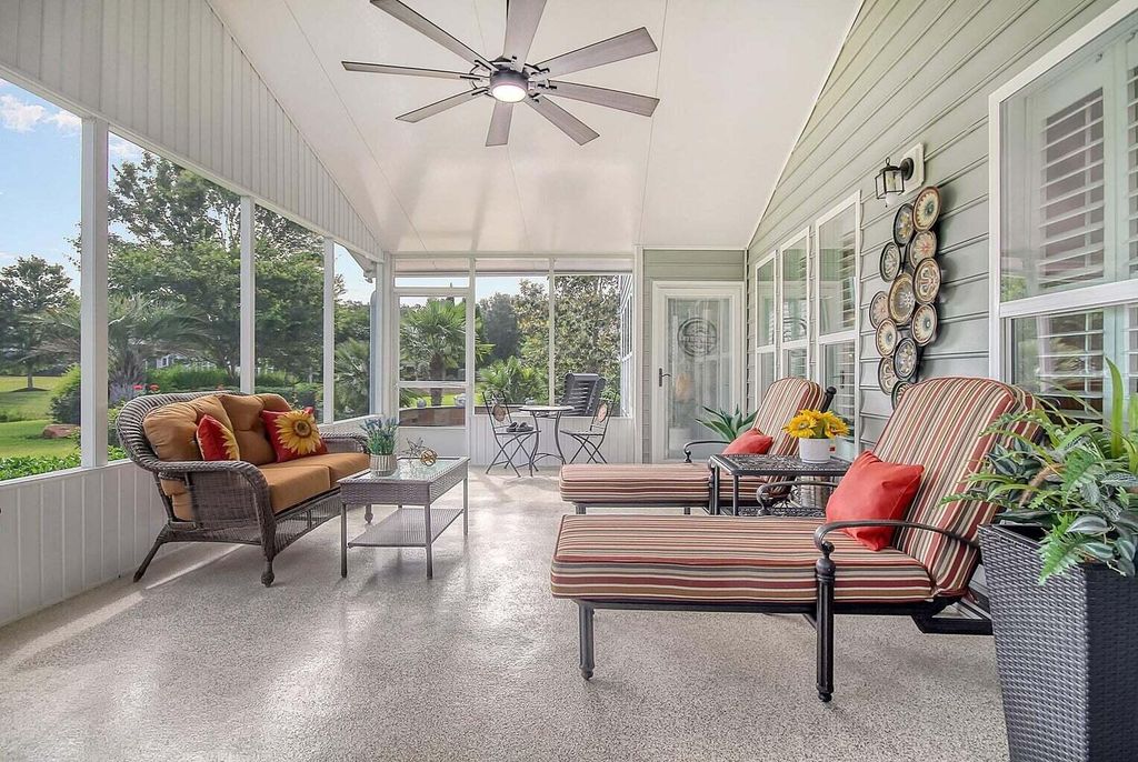 Image 8 of property listing at 120 Tugboat Lane, Summerville, SC 29486