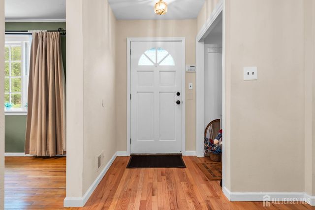 1 Macintosh Court, East Brunswick, NJ 08816