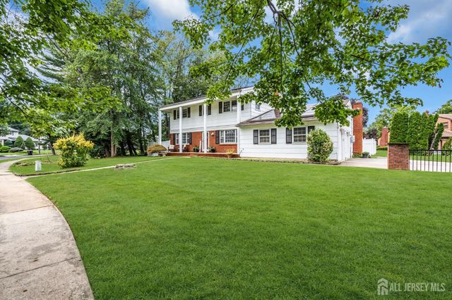 1 Macintosh Court, East Brunswick, NJ 08816