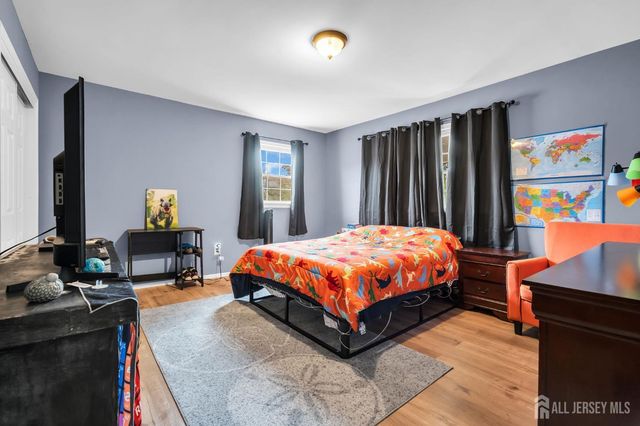 1 Macintosh Court, East Brunswick, NJ 08816