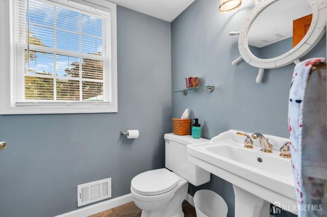 1 Macintosh Court, East Brunswick, NJ 08816