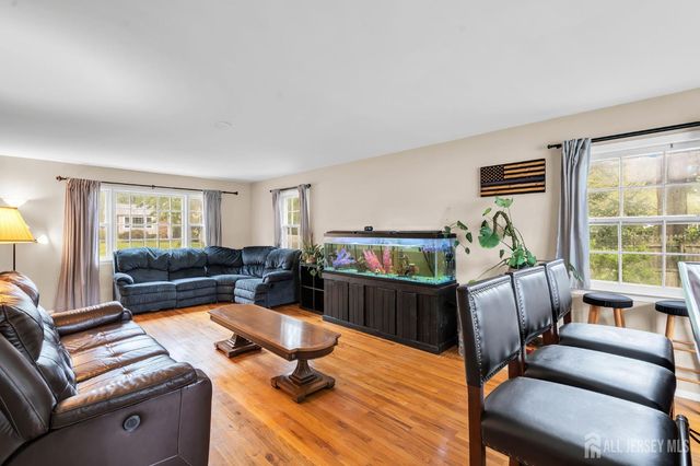 1 Macintosh Court, East Brunswick, NJ 08816
