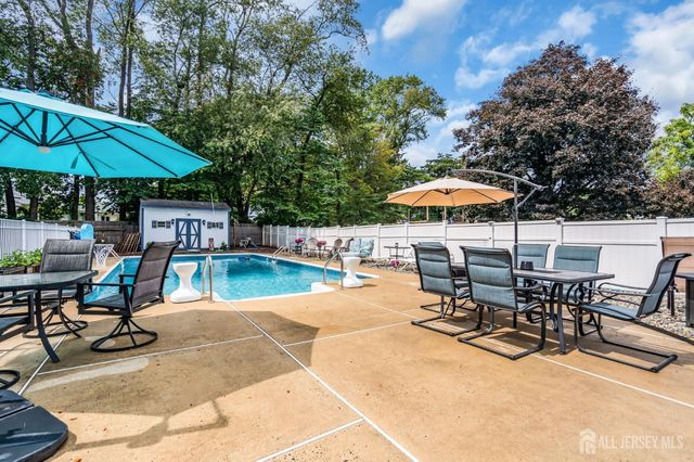 1 Macintosh Court, East Brunswick, NJ 08816