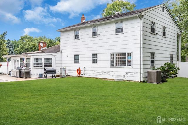 1 Macintosh Court, East Brunswick, NJ 08816