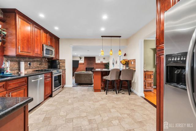 1 Macintosh Court, East Brunswick, NJ 08816