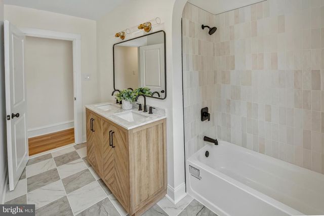 118 LECONEY CIR, Palmyra, NJ 08065
