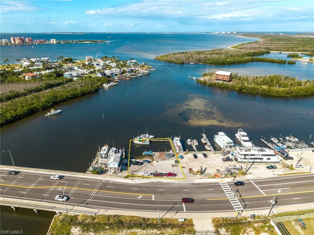 18850 San Carlos BLVD, FORT MYERS BEACH, FL 33931 — exterior