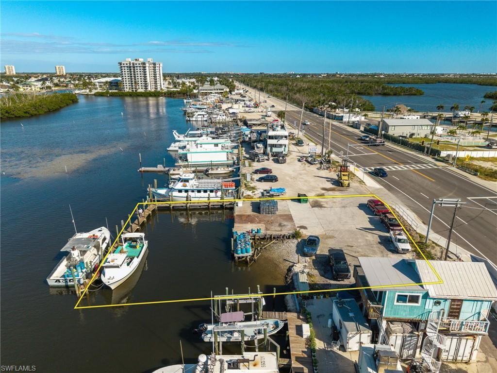 18850 San Carlos BLVD, FORT MYERS BEACH, FL 33931 — photo 2
