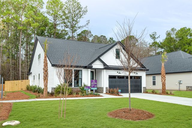 214 Creek Pointe Drive, Moncks Corner, SC 29461