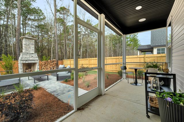 214 Creek Pointe Drive, Moncks Corner, SC 29461