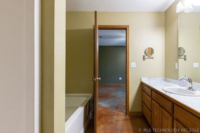 438929 E 230 Road, Vinita, OK 74301