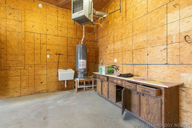 438929 E 230 Road, Vinita, OK 74301