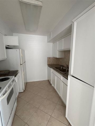 3220 69th Street F2, Galveston, TX 77551