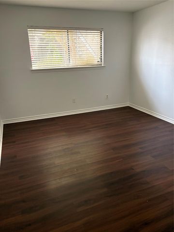 3220 69th Street F2, Galveston, TX 77551