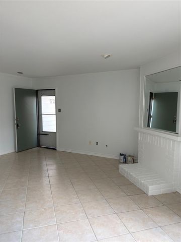 3220 69th Street F2, Galveston, TX 77551