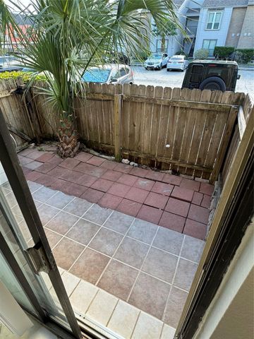 3220 69th Street F2, Galveston, TX 77551