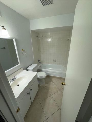 3220 69th Street F2, Galveston, TX 77551