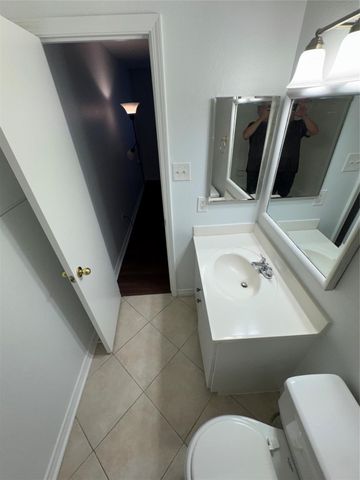 3220 69th Street F2, Galveston, TX 77551