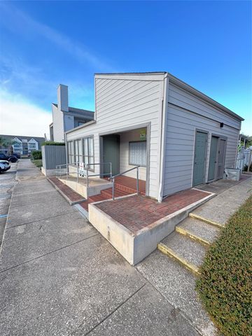 3220 69th Street F2, Galveston, TX 77551