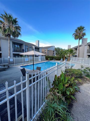 3220 69th Street F2, Galveston, TX 77551