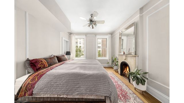 412 E 89TH Street, New York City, NY 10128
