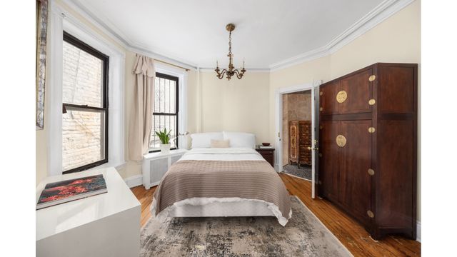 412 E 89TH Street, New York City, NY 10128