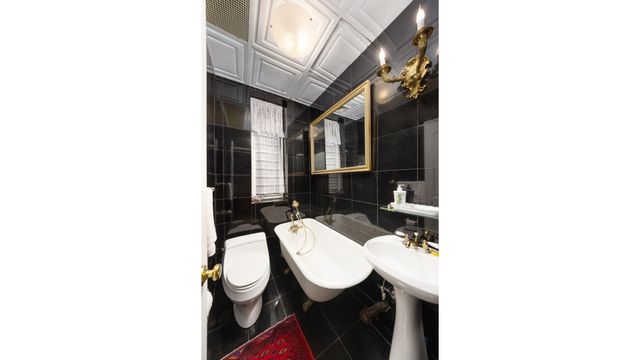 412 E 89TH Street, New York City, NY 10128