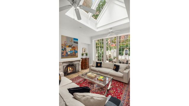 412 E 89TH Street, New York City, NY 10128