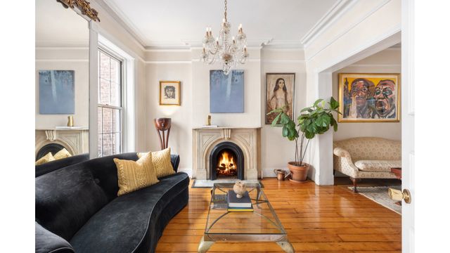 412 E 89TH Street, New York City, NY 10128