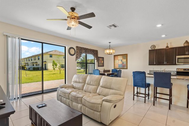 10008 W Villa Circle, Vero Beach, FL 32966