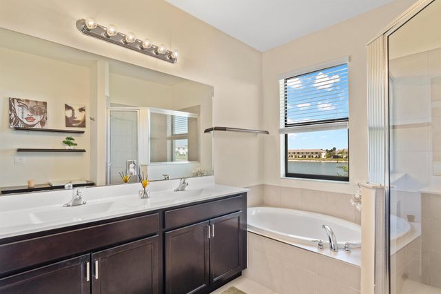 10008 W Villa Circle, Vero Beach, FL 32966
