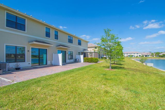 10008 W Villa Circle, Vero Beach, FL 32966