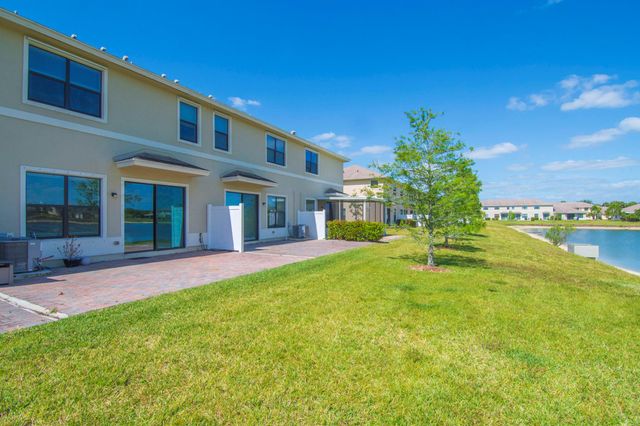 10008 W Villa Circle, Vero Beach, FL 32966