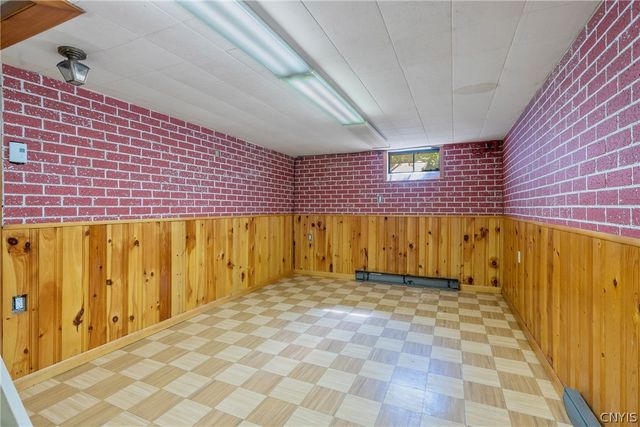 208 Manor Drive, Clay, NY 13212