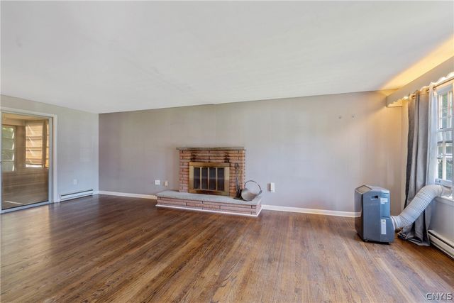 208 Manor Drive, Clay, NY 13212