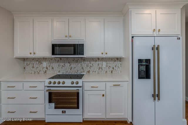 125 Broken Arrow Ct, Mt Washington, KY 40047