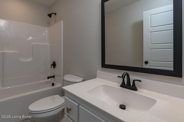 125 Broken Arrow Ct, Mt Washington, KY 40047