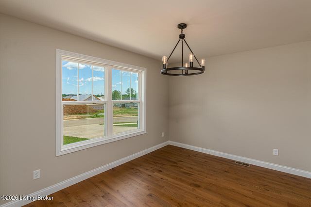 125 Broken Arrow Ct, Mt Washington, KY 40047
