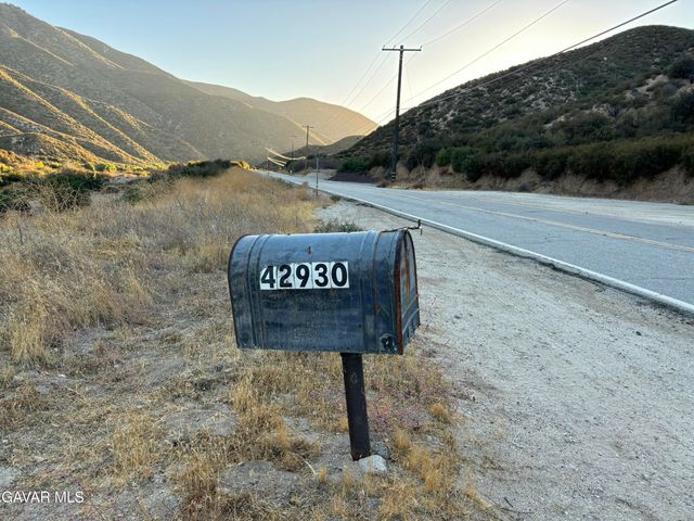42930 Lake Hughes Road, Lake Hughes, CA 93532