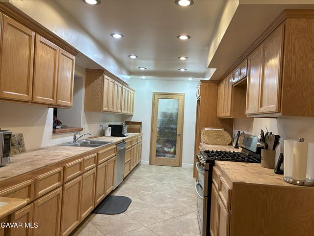 42930 Lake Hughes Road, Lake Hughes, CA 93532